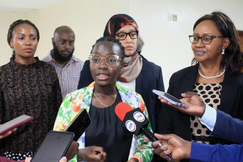 AAK Vice President Arch. Brenda Nyawara speaking to the press at the Nairobi City County Assembly forum