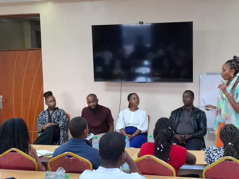 The moderator and panel of four speakers at the AAK Members Forum